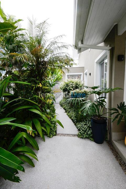 House for vacation rental in São Sebastião (Praia da Baleia)