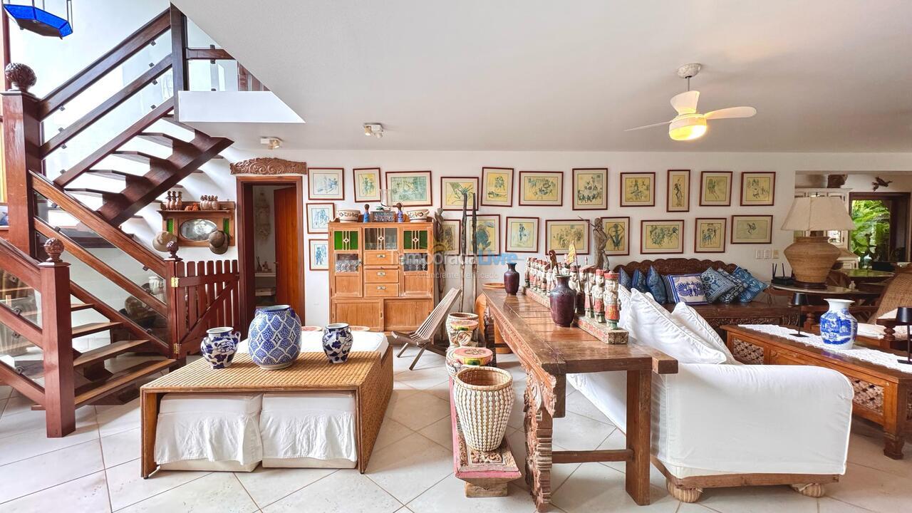 Casa para alquiler de vacaciones em São Sebastião (Praia da Baleia)