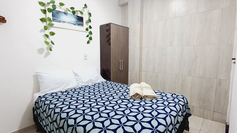 Foto geral do quarto.