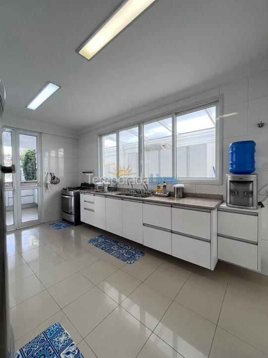 Casa para alquiler de vacaciones em São Sebastião (Praia da Baleia)