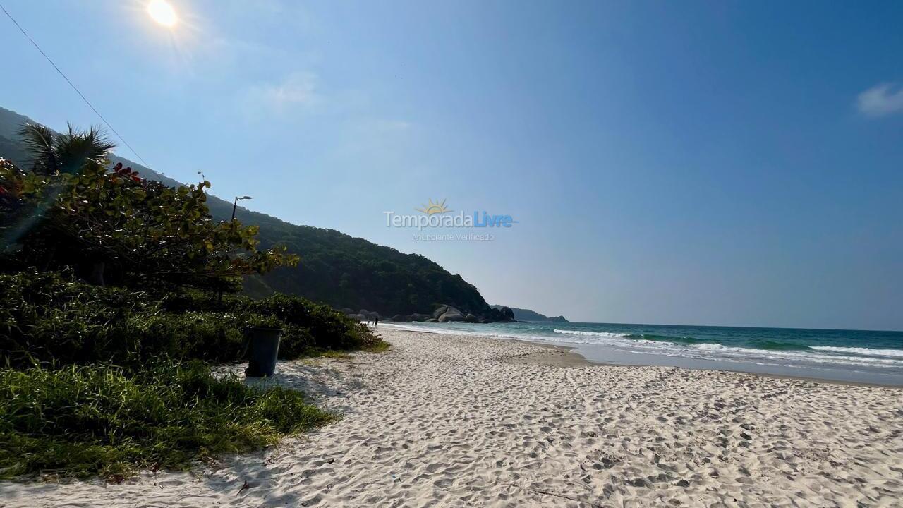 House for vacation rental in Bombinhas (Praia de Bombas)