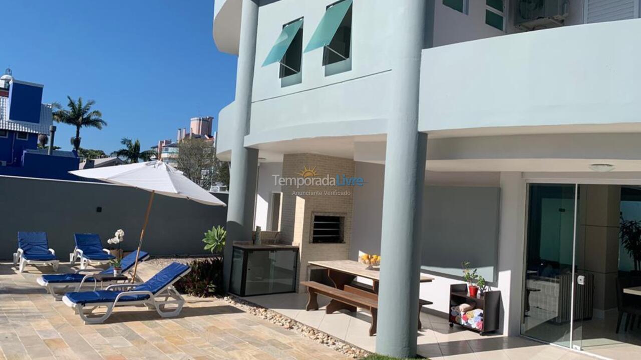 House for vacation rental in Florianopolis (Jurerê Internacional)