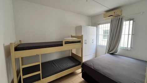 Apto para até 8 Pessoas no Centro de Bombinhas