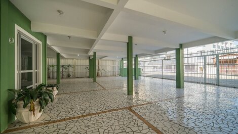 Apto para até 8 Pessoas no Centro de Bombinhas