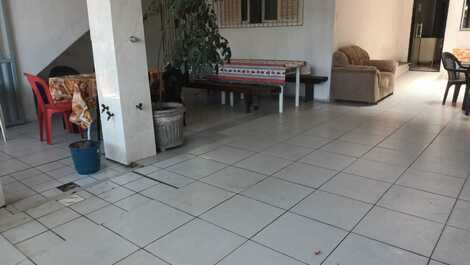 Casa ipanema p/ 50 pessoas Temporada em Guarapari