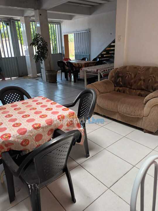 Casa para aluguel de temporada em Guarapari (Praia do Morro)