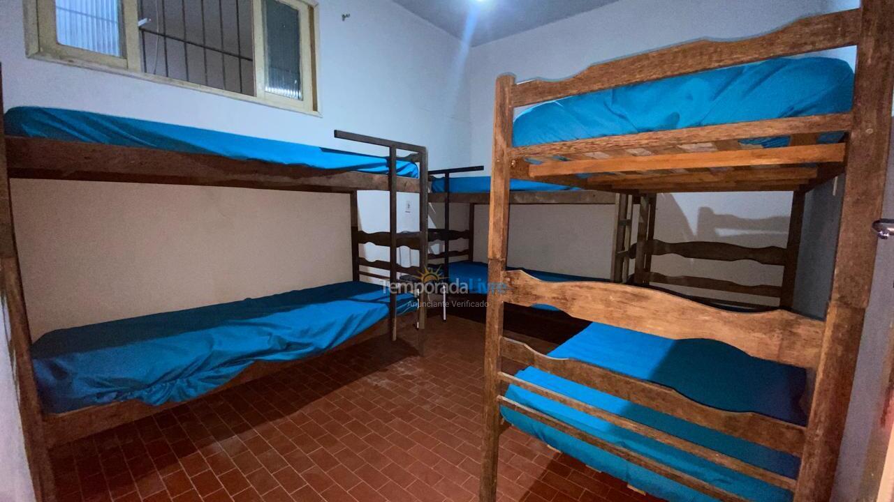 Casa para aluguel de temporada em Guarapari (Praia do Morro)