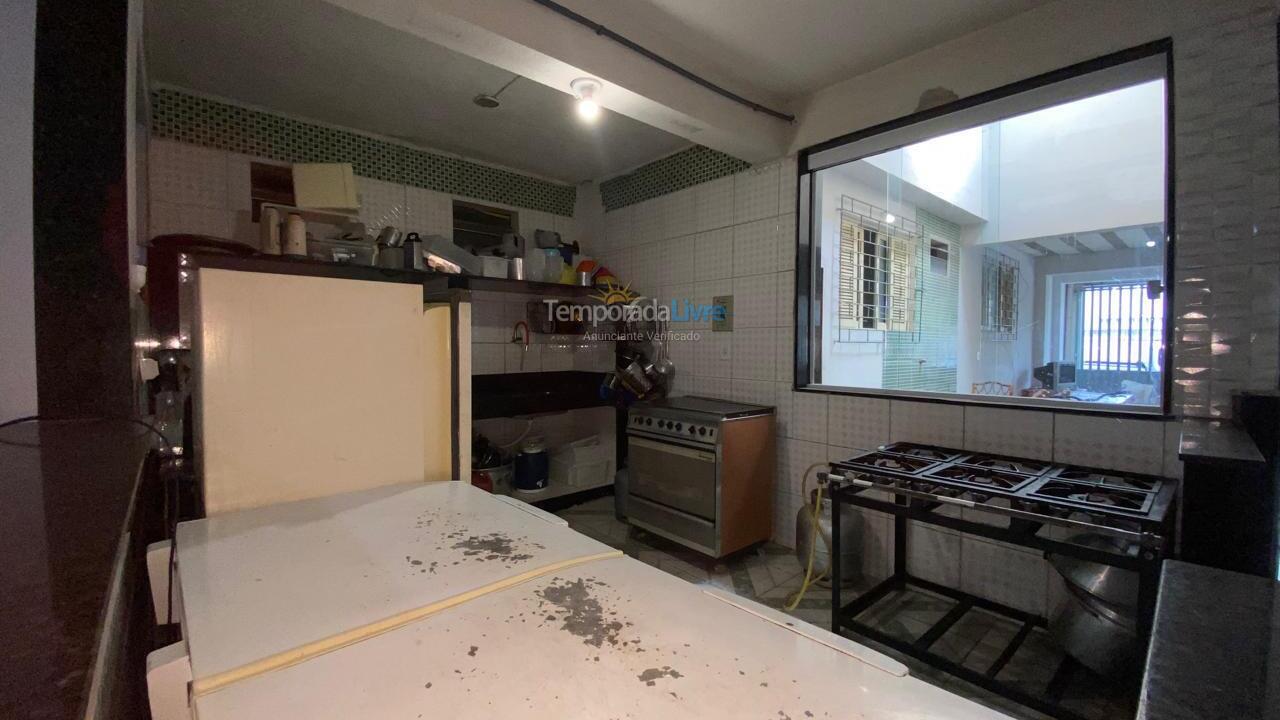 Casa para aluguel de temporada em Guarapari (Praia do Morro)