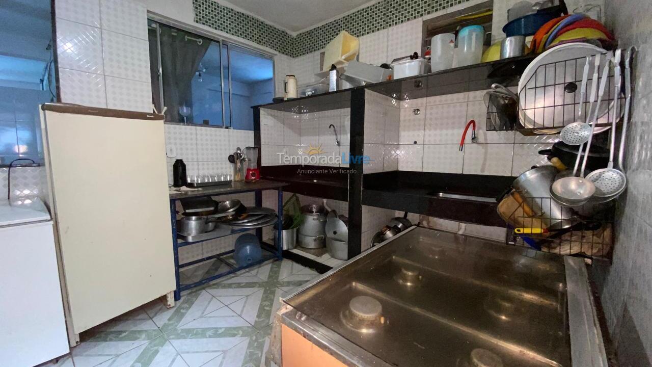 Casa para aluguel de temporada em Guarapari (Praia do Morro)