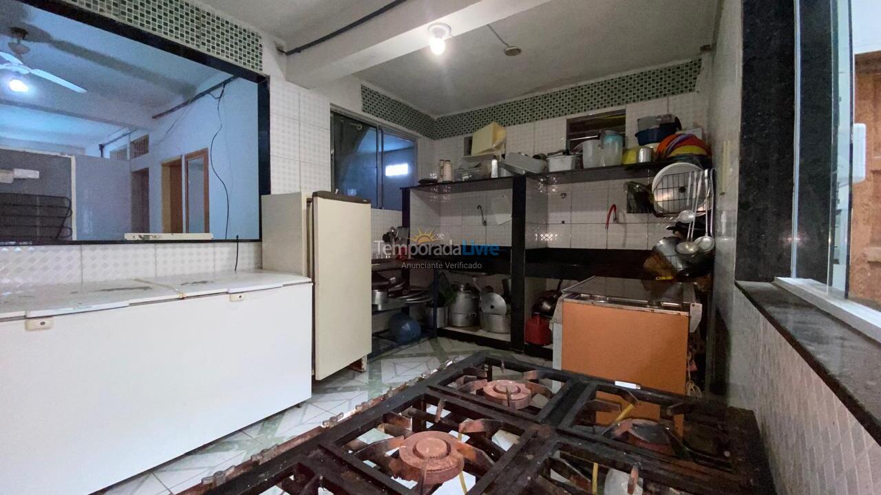 Casa para aluguel de temporada em Guarapari (Praia do Morro)