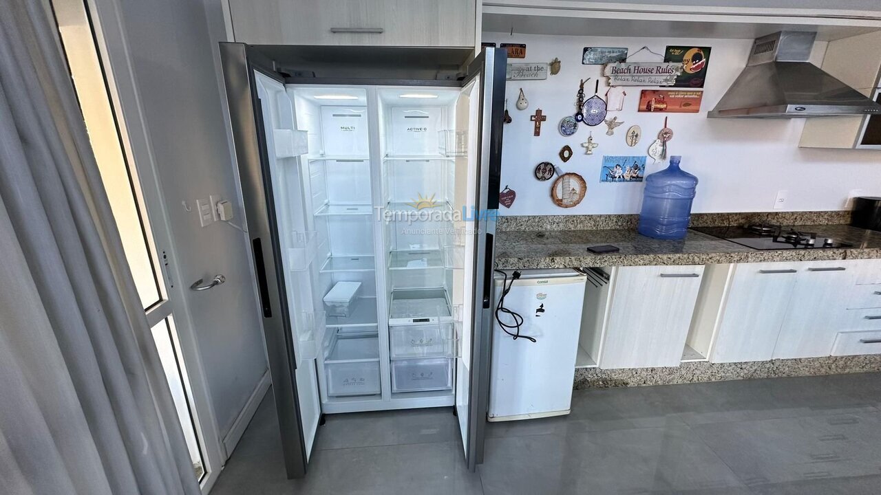 Casa para aluguel de temporada em Bombinhas (Praia de Zimbros)