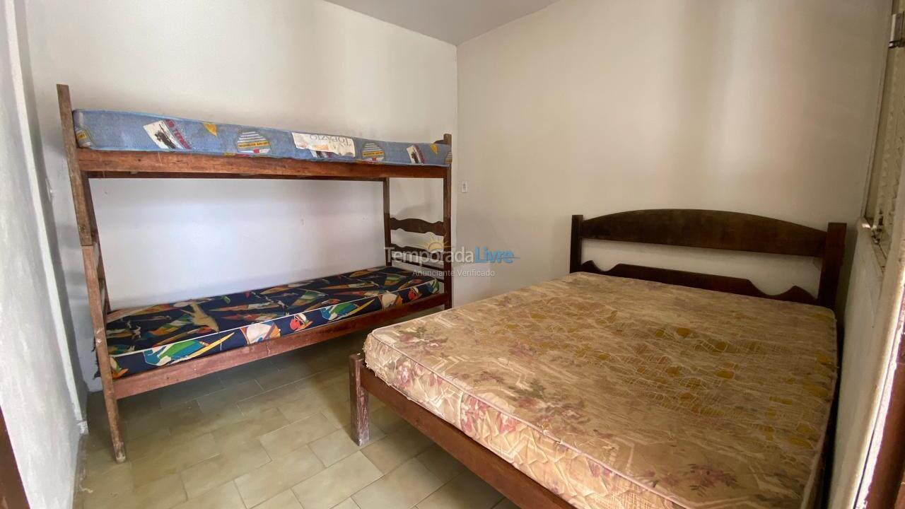 Casa para aluguel de temporada em Guarapari (Praia do Morro)