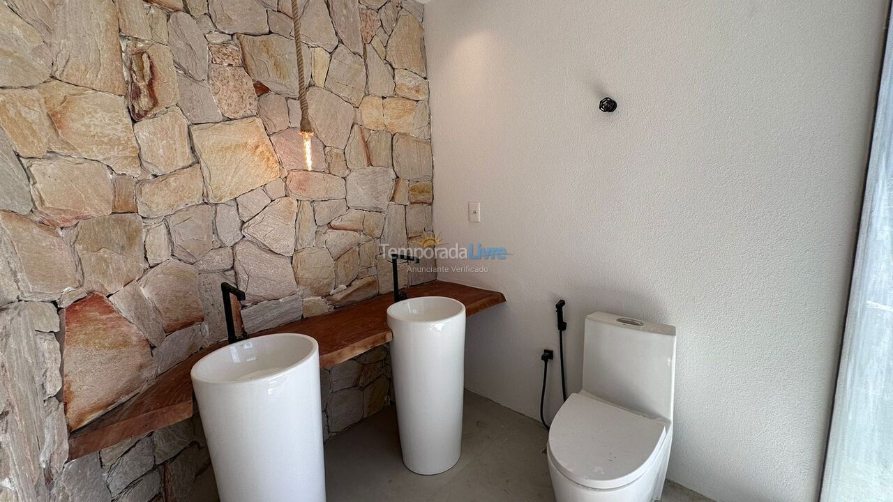 Casa para aluguel de temporada em Mata de São João (Praia do Forte)