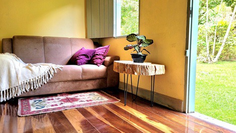 Sala com vista para o jardim 