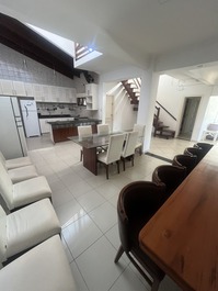 100mts Praia Grande Casa Alto Padrão