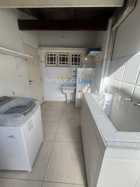 Casa para aluguel de temporada em Ubatuba (Praia Grande)