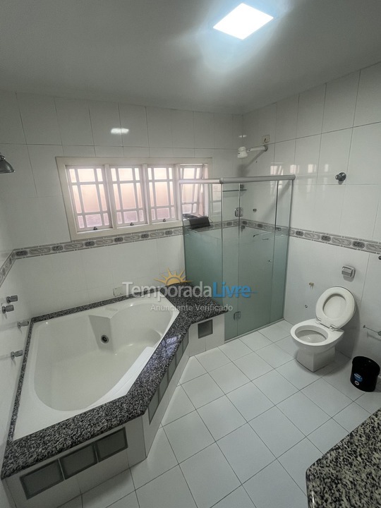 Casa para aluguel de temporada em Ubatuba (Praia Grande)