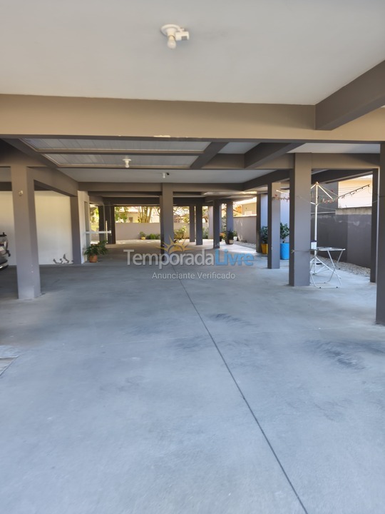 Apartamento para alquiler de vacaciones em São Francisco do Sul (Ubatuba)