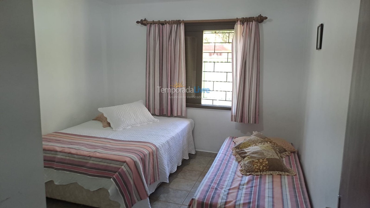 House for vacation rental in Matinhos (Praia Mansa Caioba)