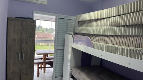 Quarto solteiro com treliche 