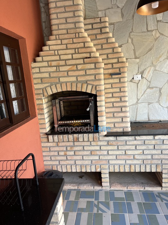 Casa para aluguel de temporada em Ibiúna (Paruru)