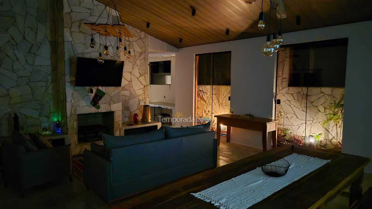 Casa para aluguel de temporada em Ibiúna (Paruru)