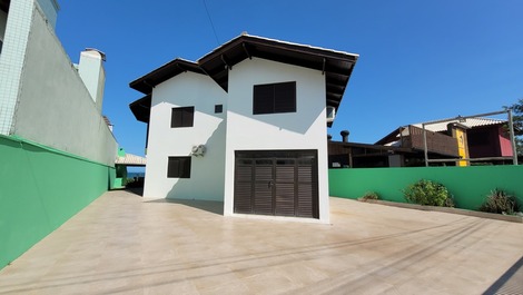 CASA DE FRENTE PARA O MAR- CÓDIGO 11