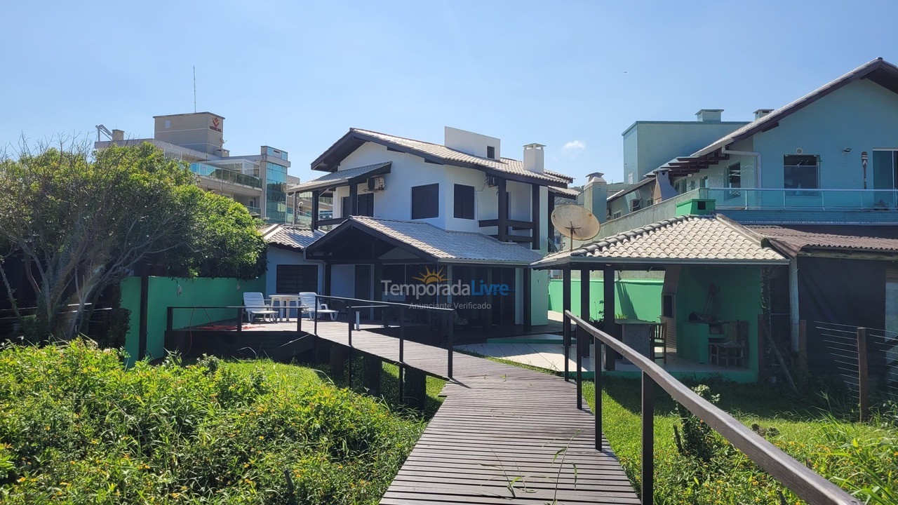 Casa para aluguel de temporada em Bombinhas (Mariscal)