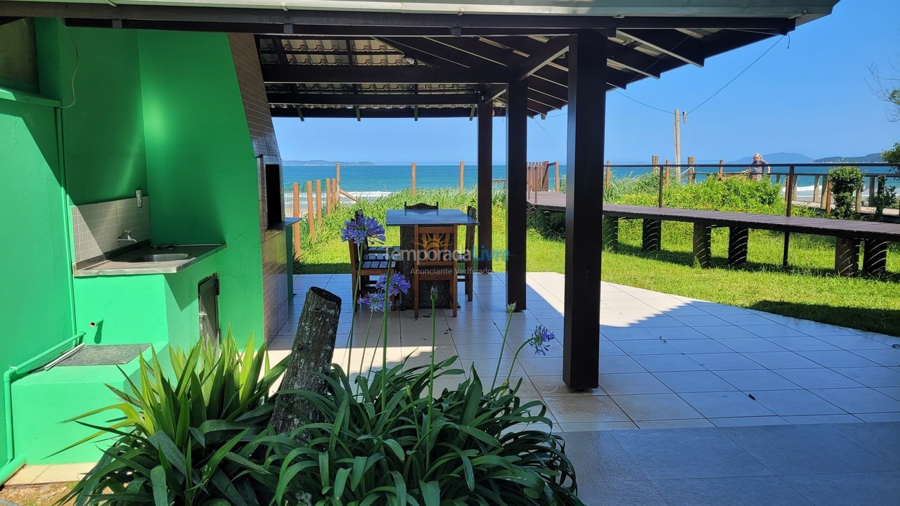 Casa para aluguel de temporada em Bombinhas (Mariscal)