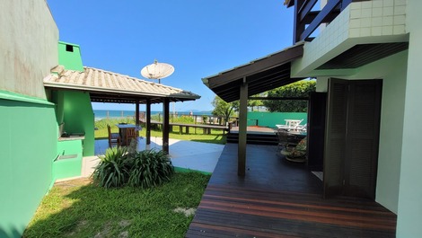 CASA DE FRENTE PARA O MAR- CÓDIGO 11