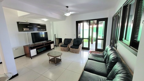 CASA DE FRENTE PARA O MAR- CÓDIGO 11