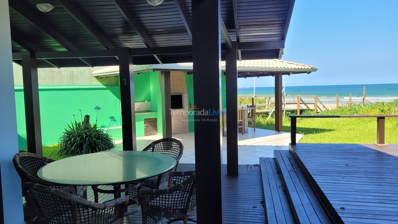 Casa para aluguel de temporada em Bombinhas (Mariscal)