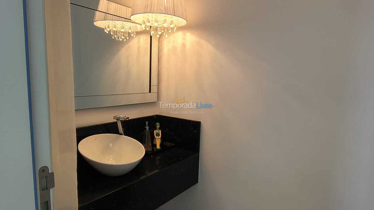 Apartamento para aluguel de temporada em Itapema (Meia Praia)