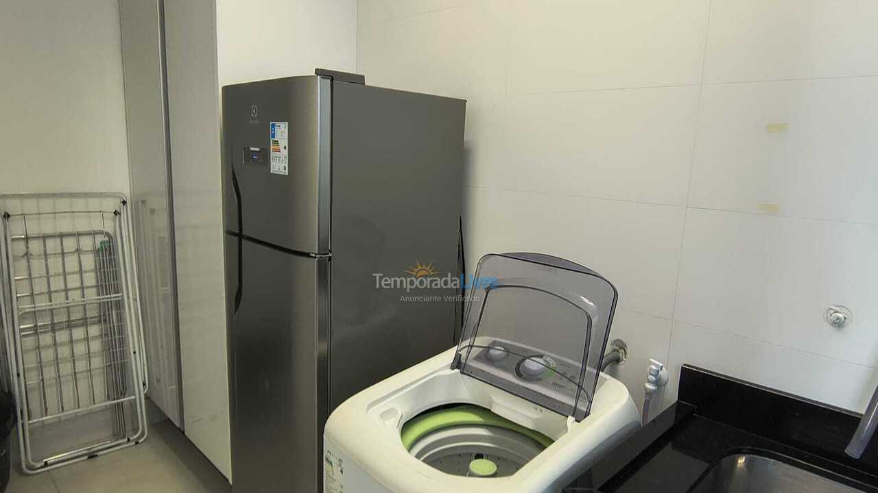 Apartamento para aluguel de temporada em Itapema (Meia Praia)