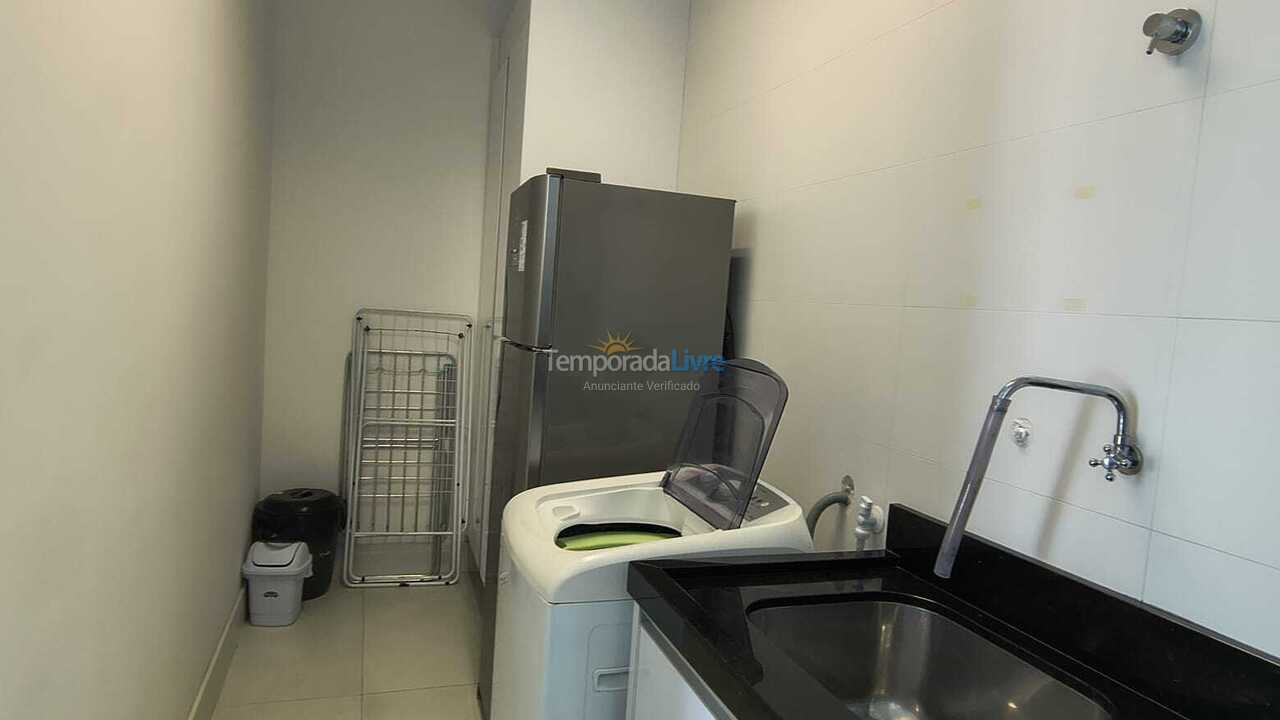 Apartamento para aluguel de temporada em Itapema (Meia Praia)