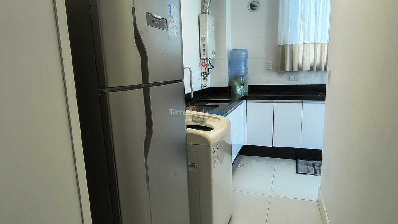 Apartamento para aluguel de temporada em Itapema (Meia Praia)