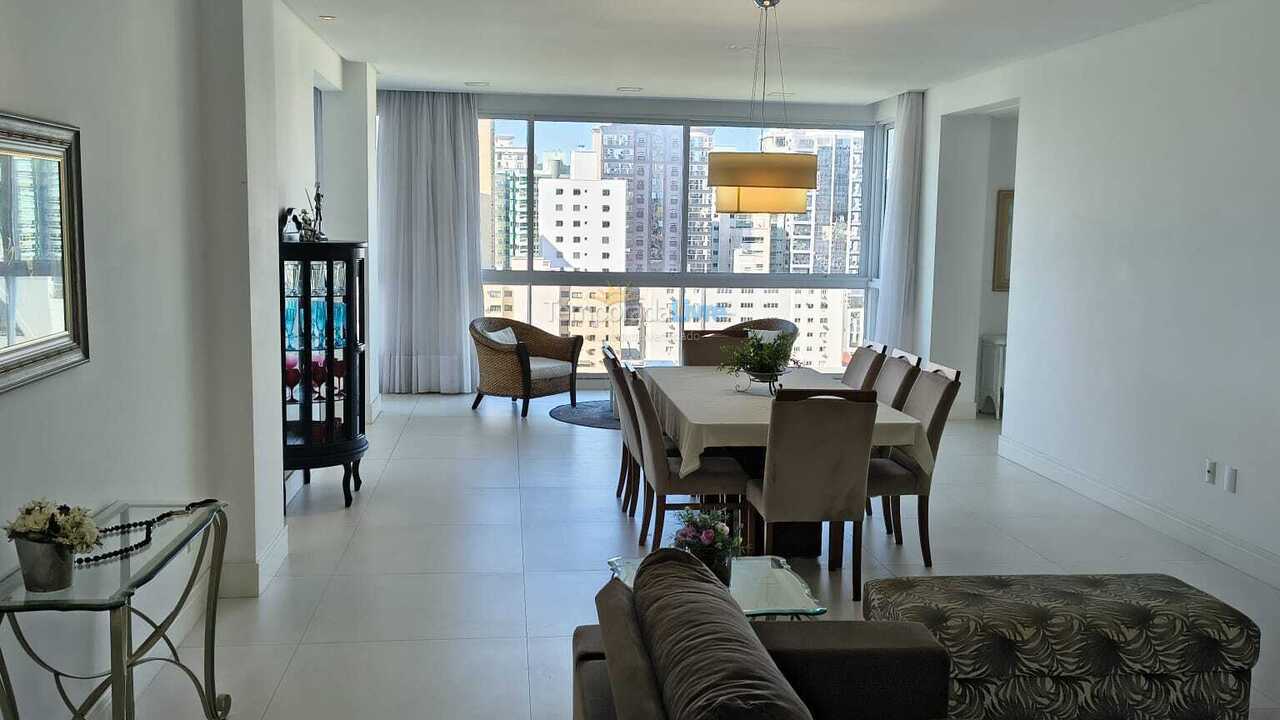 Apartamento para aluguel de temporada em Itapema (Meia Praia)