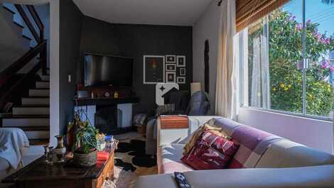 CASA PARA 10 PERSONAS CON PISCINA