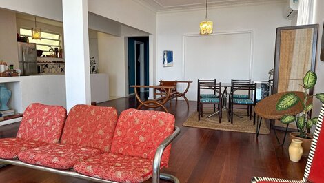 Lindo apartamento de 2 quartos frente mar