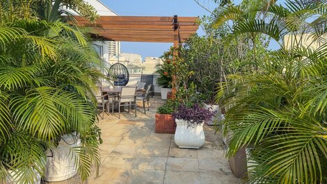 5-bedroom penthouse in Copacabana with pool