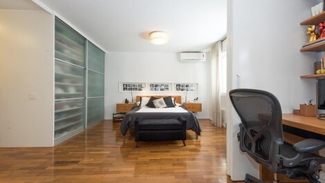 Apartamento frente mar no posto 9 de Ipanema