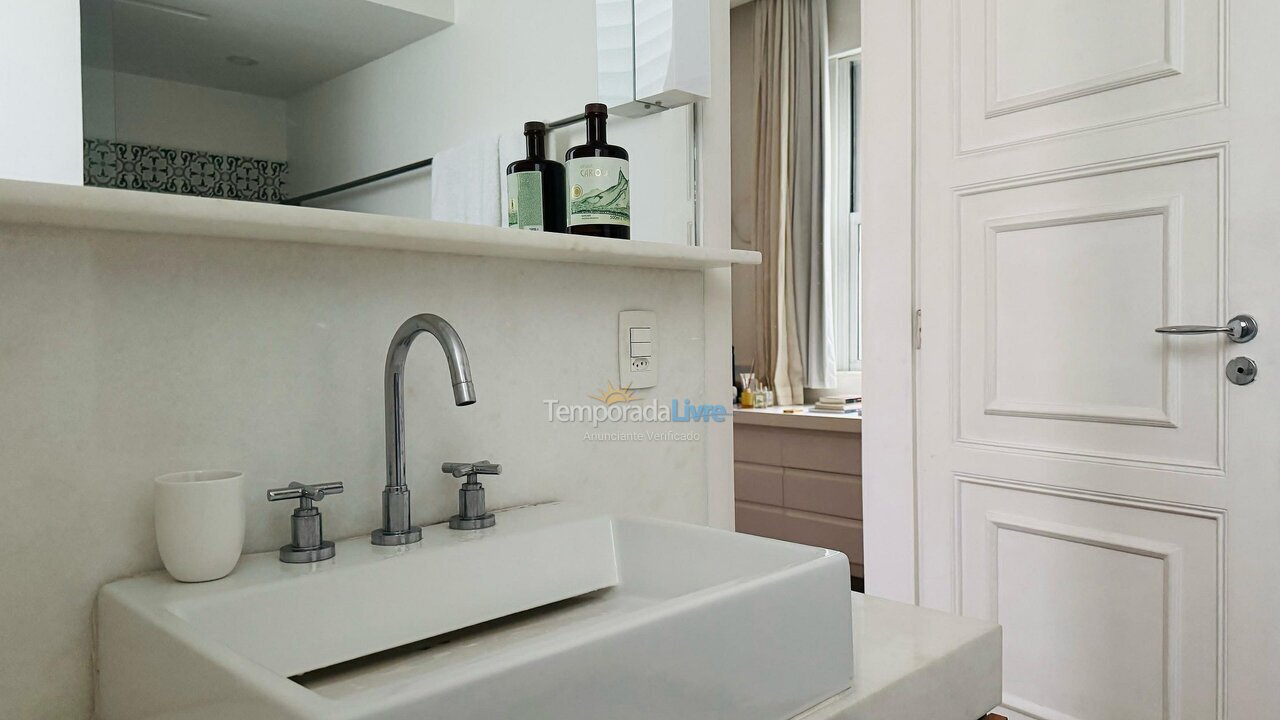 Apartamento para aluguel de temporada em Rio de Janeiro (Copacabana)