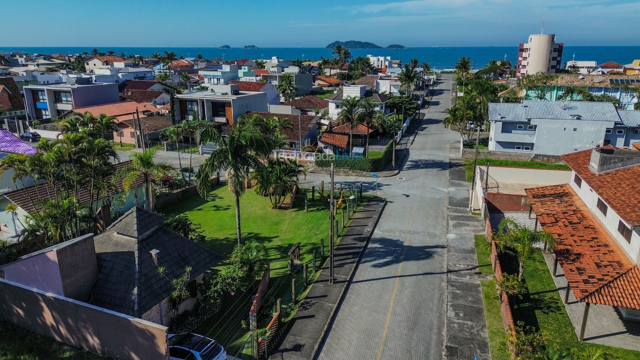Casa para aluguel de temporada em São Francisco do Sul (Itaguaçu)