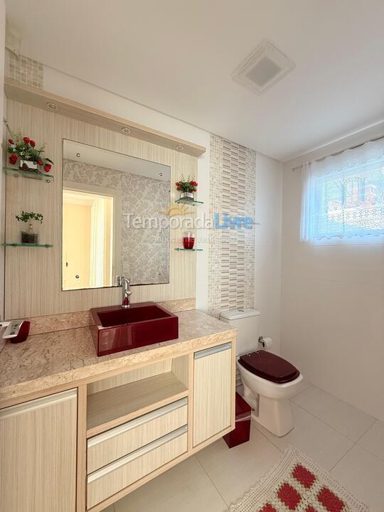 Casa para aluguel de temporada em Bombinhas (Canto Grande)