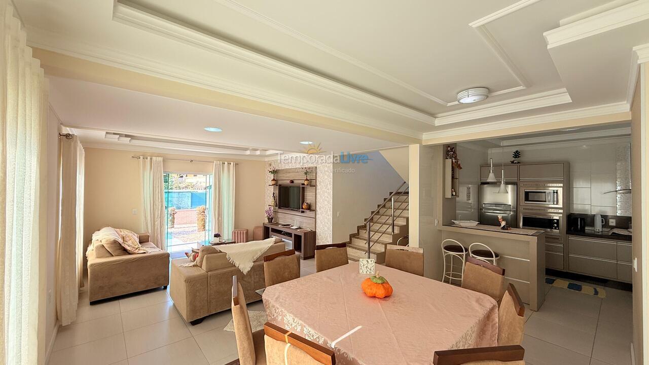 Casa para aluguel de temporada em Bombinhas (Canto Grande)