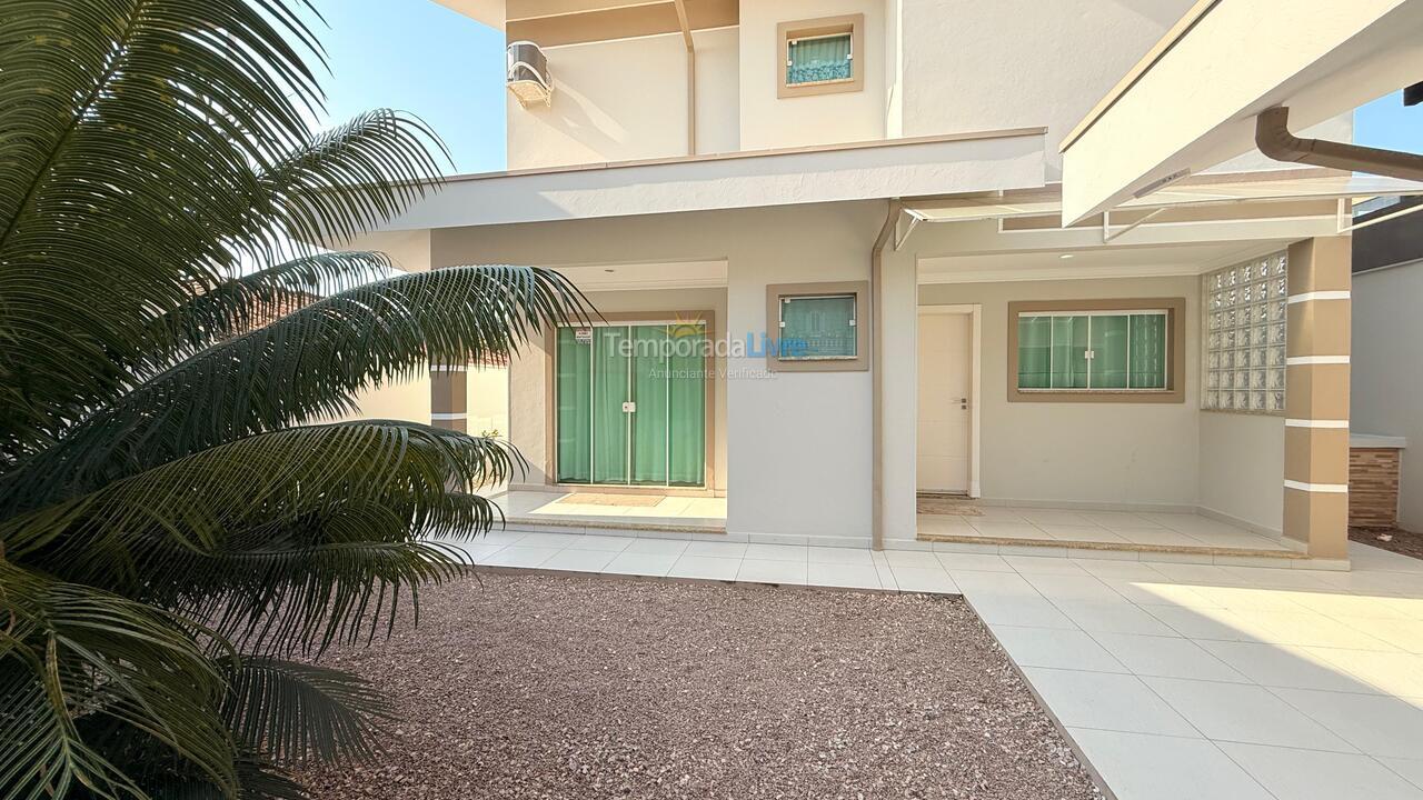 Casa para aluguel de temporada em Bombinhas (Canto Grande)