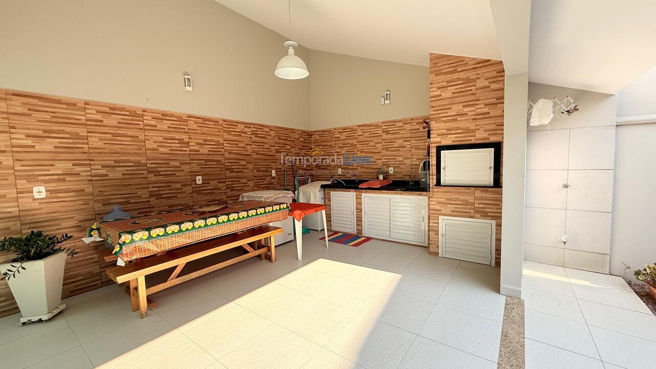 Casa para aluguel de temporada em Bombinhas (Canto Grande)