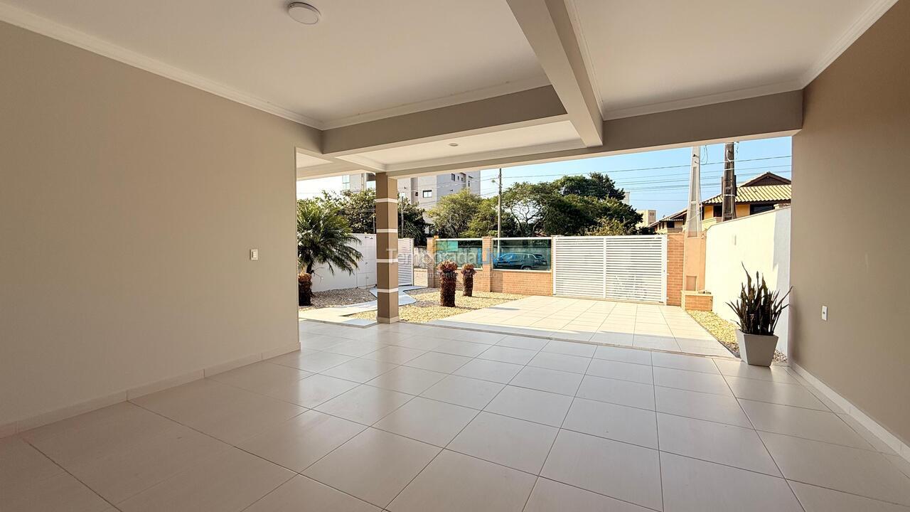 Casa para aluguel de temporada em Bombinhas (Canto Grande)