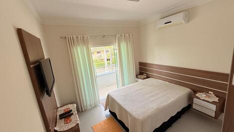 Casa Espaçosa à 400m da Praia de Mariscal