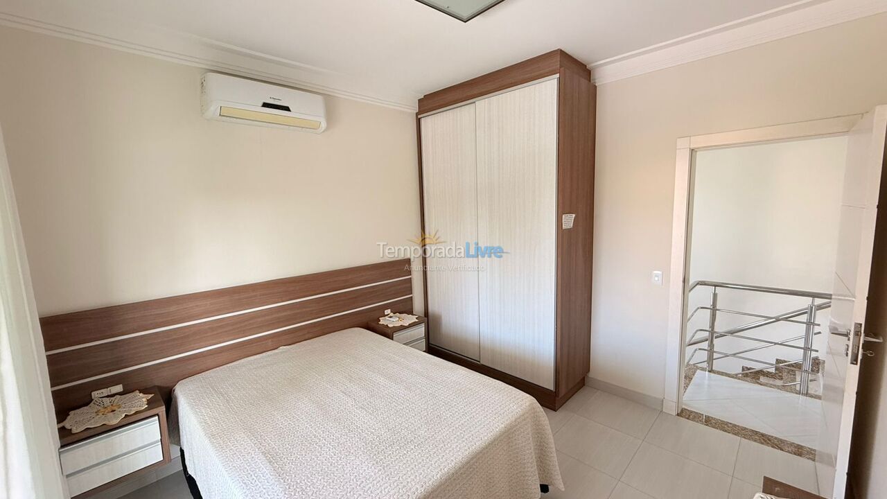 Casa para aluguel de temporada em Bombinhas (Canto Grande)